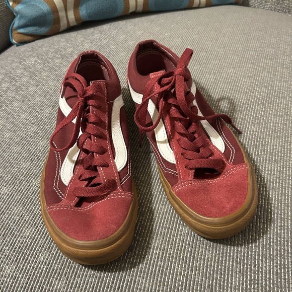 Old school vans - Picture 1 of 6